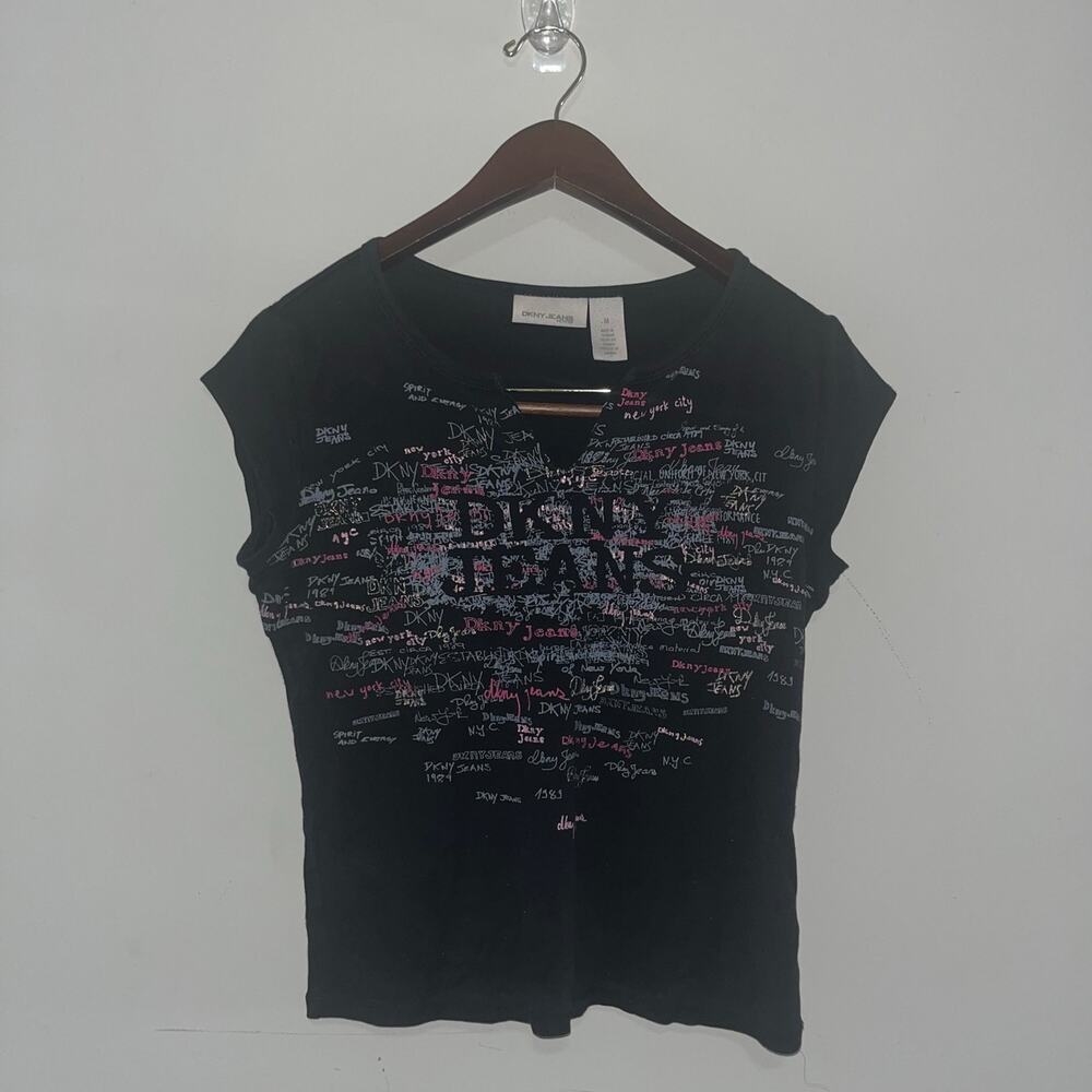 Vintage Y2K DKNY Black / Pink Graffiti Baby Tee Size Medium (0917)